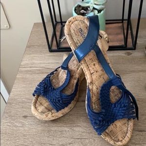 Blue/Tan open toed Maurices wedges, size 9.